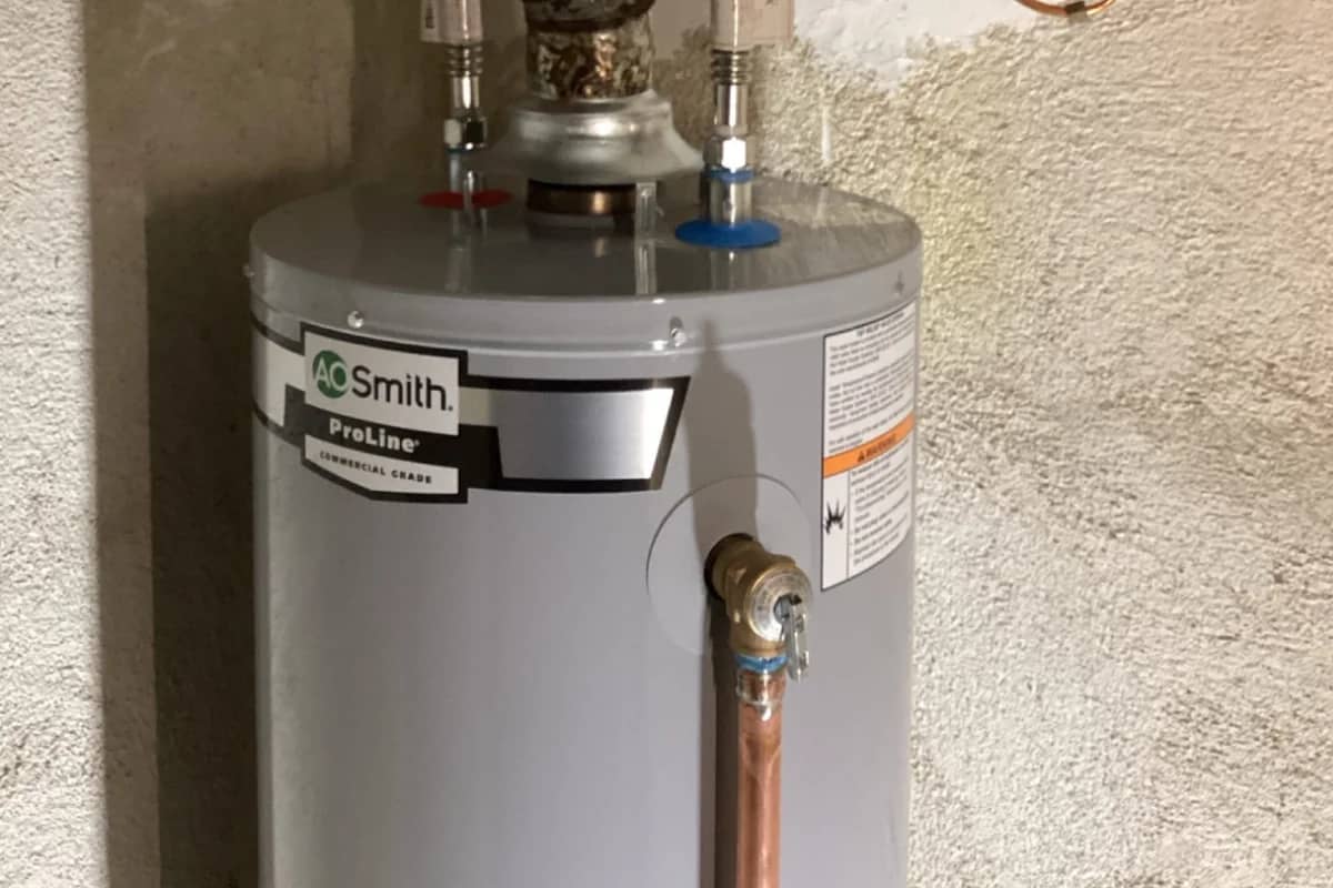 Done Rite Service provides emergency water heater repair, ensuring rapid response for urgent residential and commercial needs.